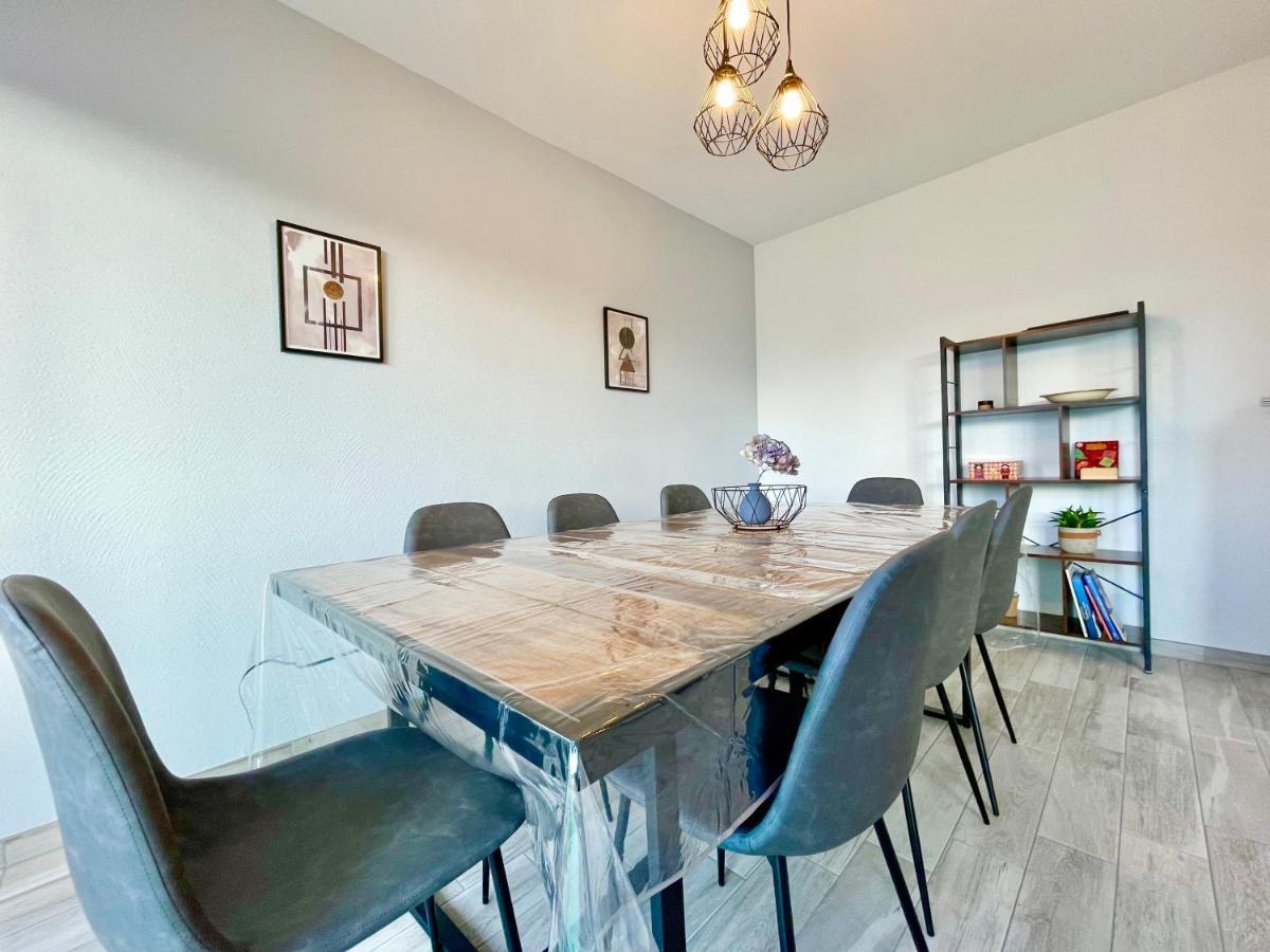 La Cigogne: Balcony Retreat with Netflix and Free Parking Apartment Colmar Exterior photo