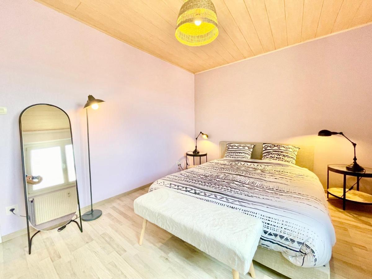 La Cigogne: Balcony Retreat with Netflix and Free Parking Apartment Colmar Exterior photo